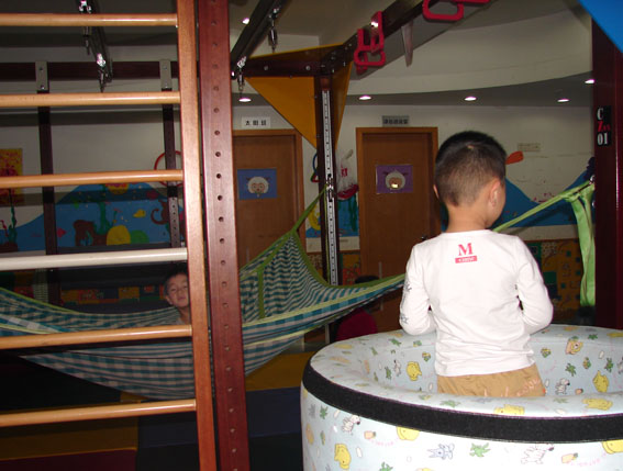 children-at-the-amity-childrens-development-centre_web